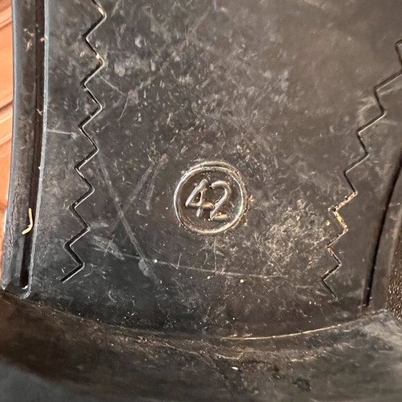 Hobbs of London tan leather UK42/us 12 tall zippered boot - Picture 10 of 10